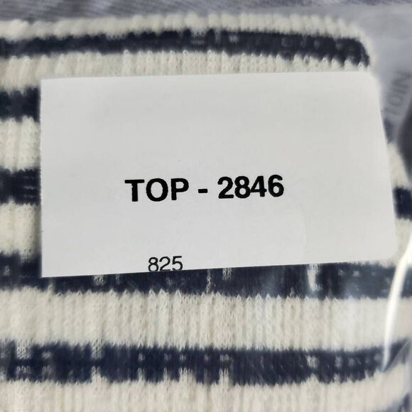 Old Navy Women’s Striped Button Front Tank Top Tie Hem Size L - Picture 6 of 6